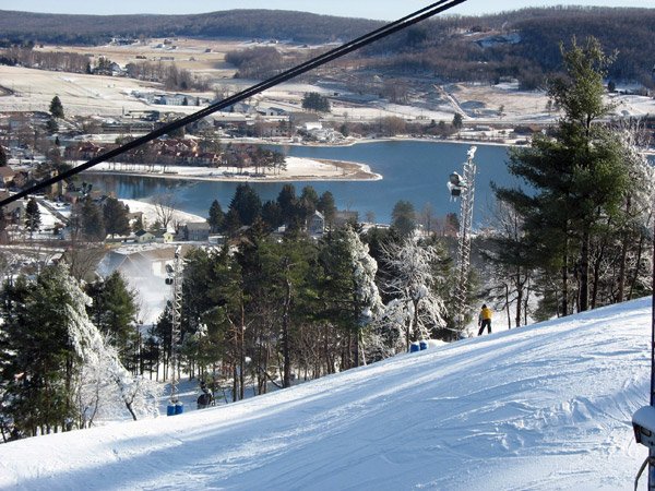 Wisp had 5 trails open for opening day weekend, with a base depth of 10-32 inches.  More trails will open in the coming days.  Photo taken on December 9, 2006.