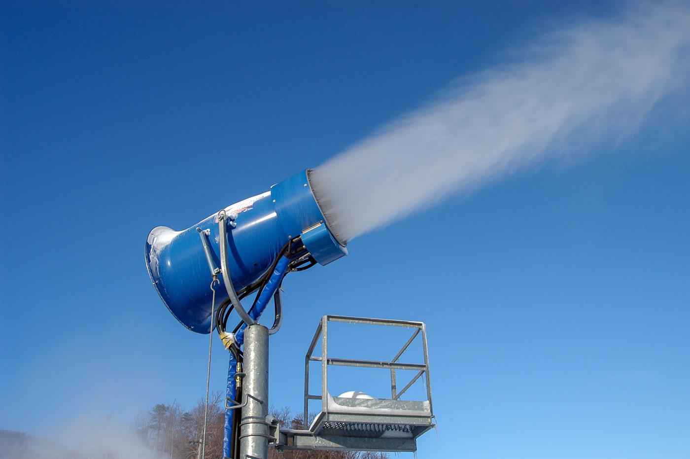 A snowgun doing its thing. A snowgun doing its thing.