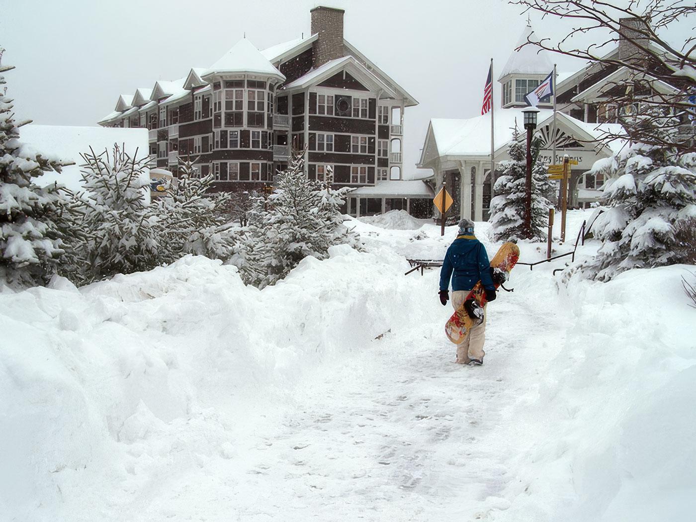 Its high elevation means Snowshoe often receives more natural snow than other Mid-Atlantic resorts. Its high elevation means Snowshoe often receives more natural snow than other Mid-Atlantic resorts.