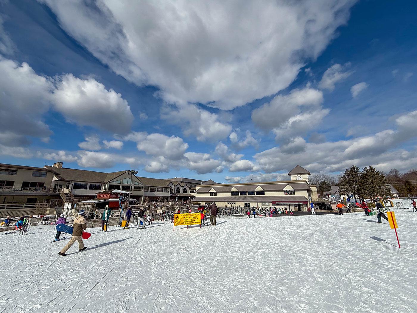 Liberty Mountain includes a hotel at its base area. Liberty Mountain includes a hotel at its base area.